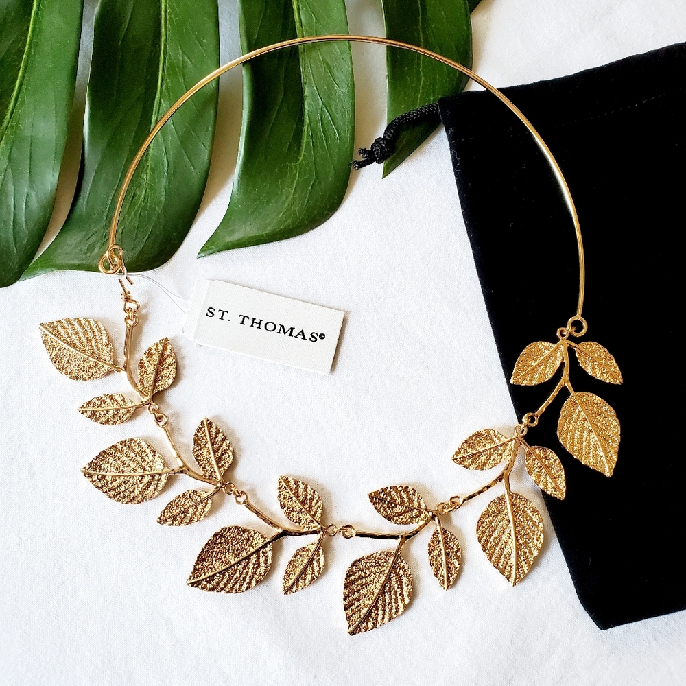 St. Thomas 18" Bohemian Gold Glitter Leaf Round Collar Necklace
